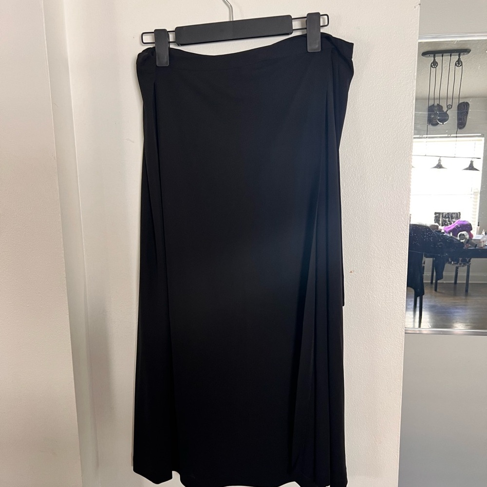 Lightly worn Malia Mills Midi Skirt